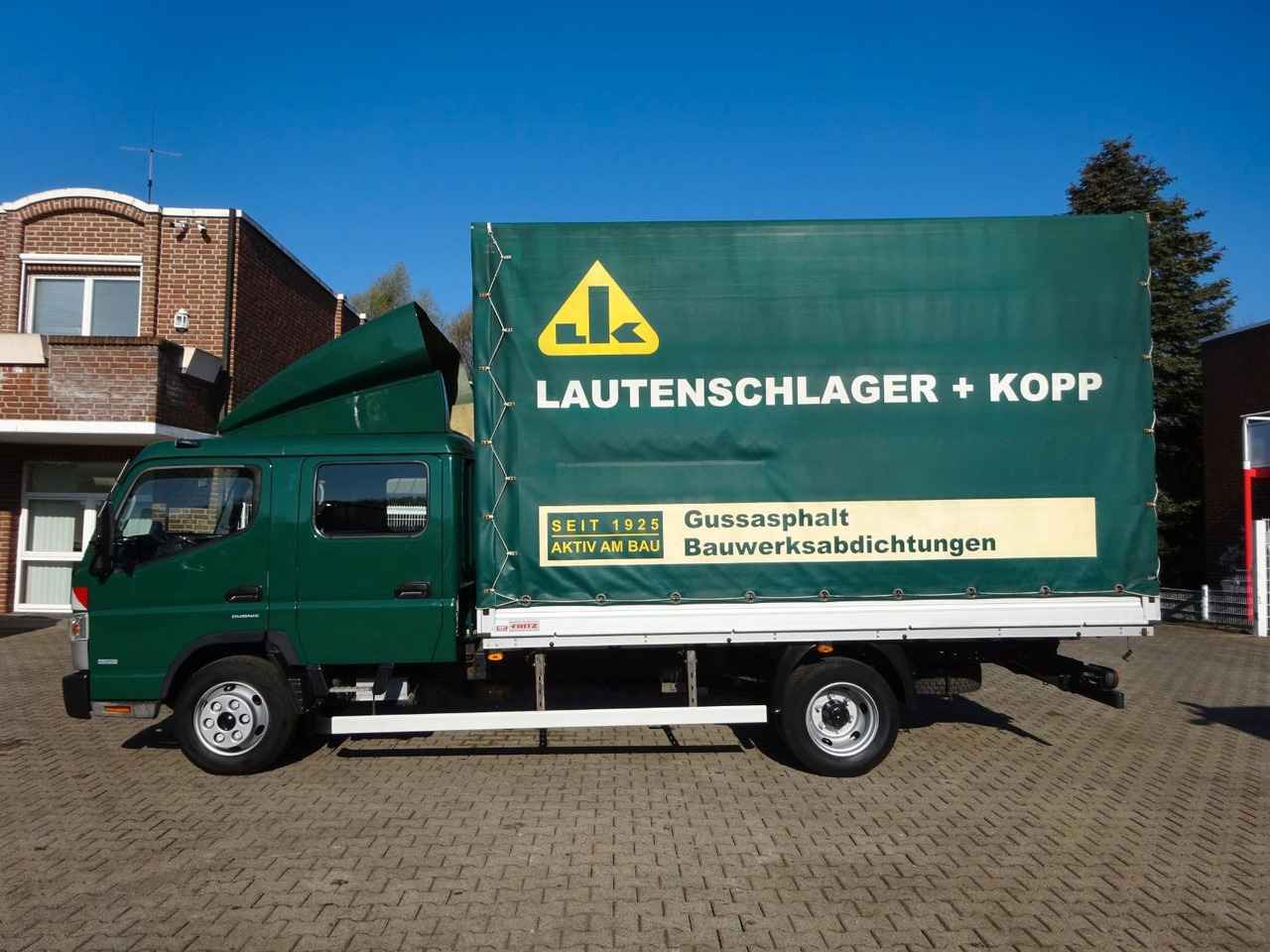 FUSO 7C180D Canter mit Doppelkabine 4x2 - Varebil med kapell, Varebil med dobbelt førerhus: bilde 3 FUSO 7C180D Canter mit Doppelkabine 4x2 - Varebil med kapell, Varebil med dobbelt førerhus: bilde 3