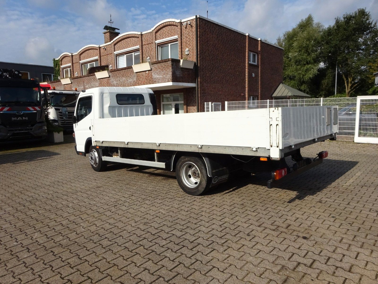 FUSO CANTER 7C15 Pritsche 4x2 - Varebil med plan: bilde 5 FUSO CANTER 7C15 Pritsche 4x2 - Varebil med plan: bilde 5