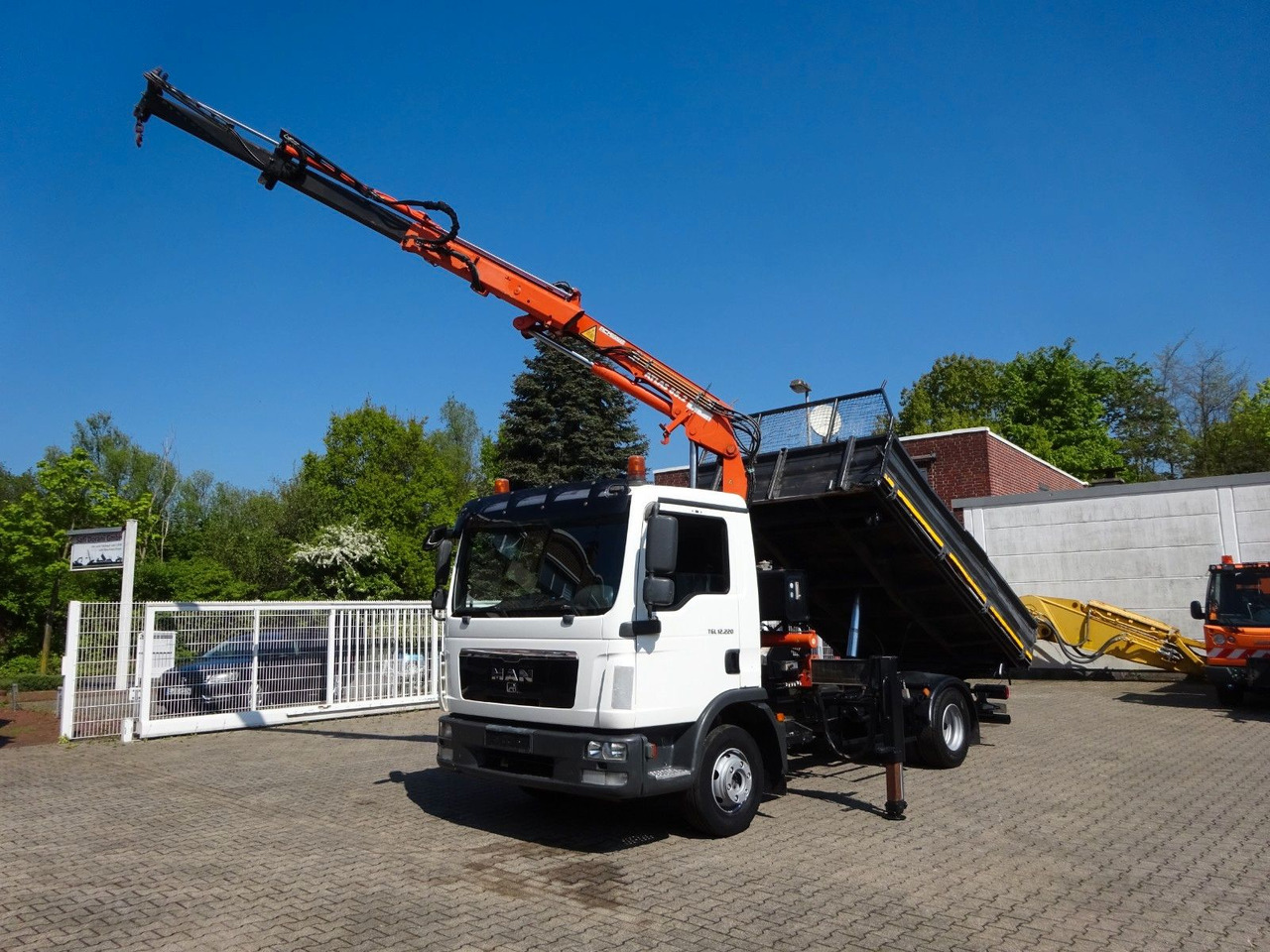 MAN 12.220 TGS + Atlas 85.2 Kran 4x2 - Tippbil, Kranbil: bilde 1 MAN 12.220 TGS + Atlas 85.2 Kran 4x2 - Tippbil, Kranbil: bilde 1
