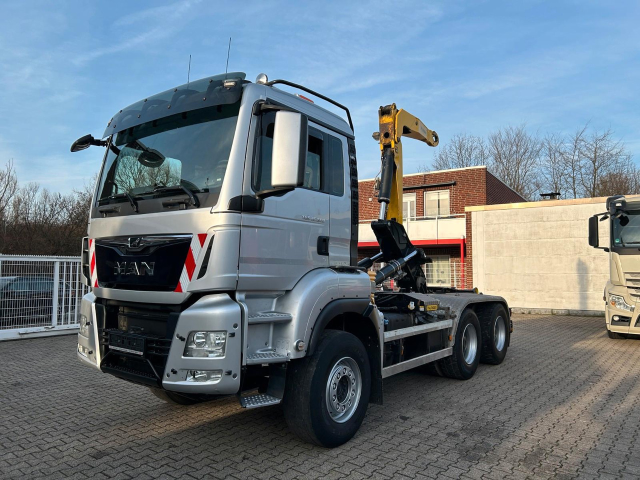 MAN 26.500 Palfinger Abknick-Abroller kurz Radstand - Krokbil: bilde 1 MAN 26.500 Palfinger Abknick-Abroller kurz Radstand - Krokbil: bilde 1