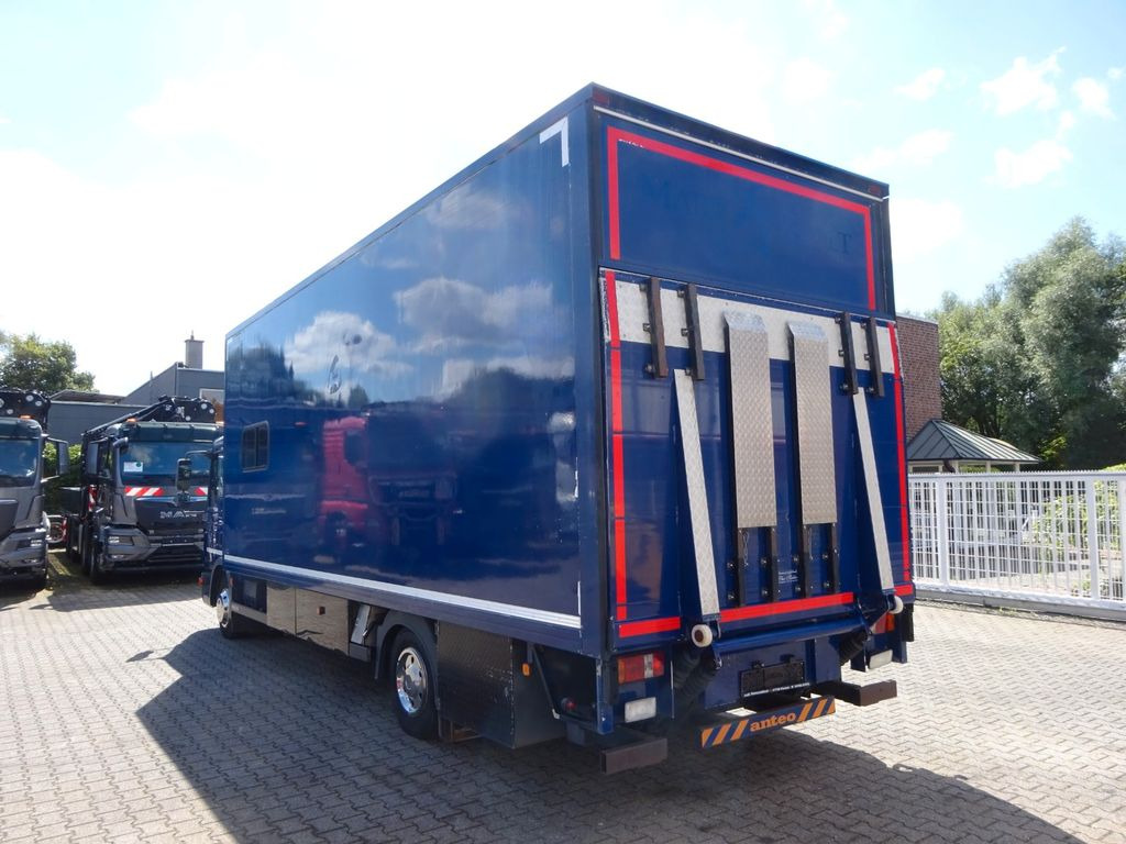 MAN 8.220 Koffer mit LBW als Wohnmobil ausgebaut 4x2 - Skapbil: bilde 4 MAN 8.220 Koffer mit LBW als Wohnmobil ausgebaut 4x2 - Skapbil: bilde 4