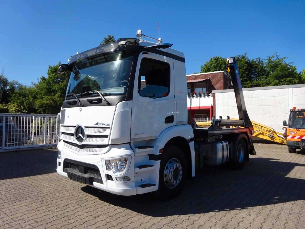 Mercedes-Benz 1840 Actros Absetzkipper NEUFAHRZEUG mit 1645 km - Tippbil: bilde 1 Mercedes-Benz 1840 Actros Absetzkipper NEUFAHRZEUG mit 1645 km - Tippbil: bilde 1