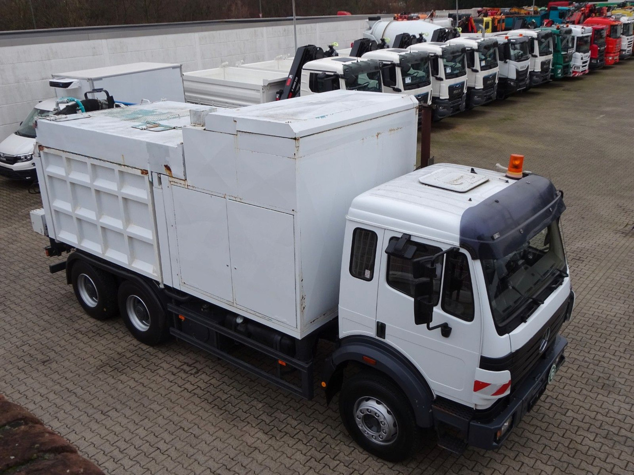 Mercedes-Benz 2527 Saugbagger. RSP Mercedes-Benz 2527 Saugbagger. RSP - Vakuum lastebil: bilde 1 Mercedes-Benz 2527 Saugbagger. RSP Mercedes-Benz 2527 Saugbagger. RSP - Vakuum lastebil: bilde 1