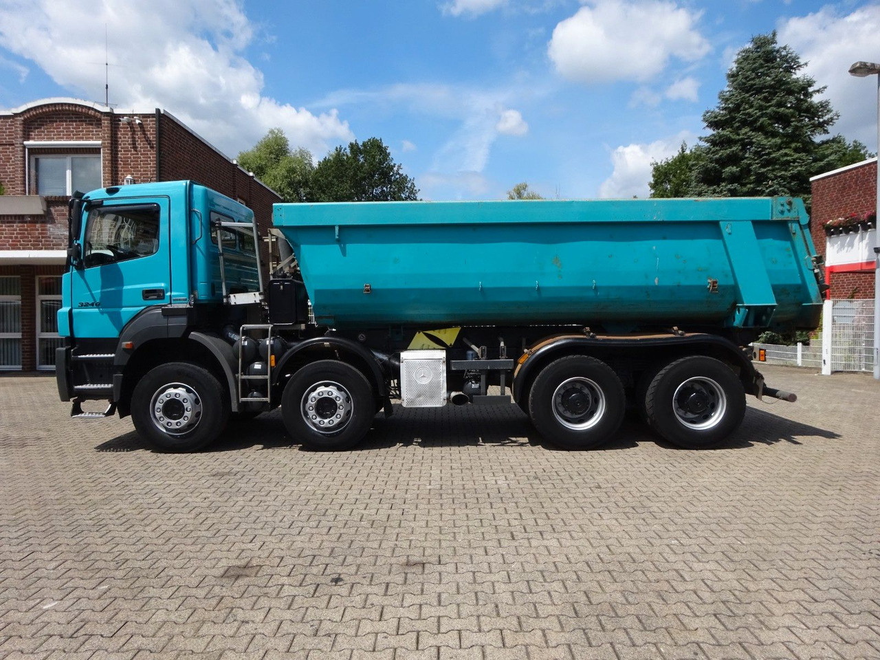 Mercedes-Benz 3240 Axor MKI SR 5.5 Muldenkipper 8x4 - Tippbil: bilde 4 Mercedes-Benz 3240 Axor MKI SR 5.5 Muldenkipper 8x4 - Tippbil: bilde 4
