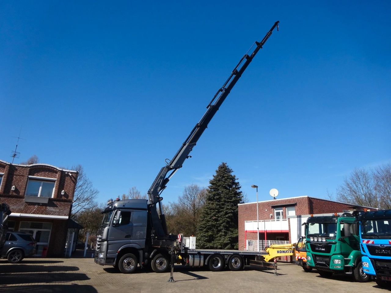 Mercedes-Benz 3453 Plattform + Fassi F820 Kran 8x2 Mercedes-Benz 3453 FASSI F820 Kran 8x Hydr. Ausschub - Kranbil, Planbil: bilde 3 Mercedes-Benz 3453 Plattform + Fassi F820 Kran 8x2 Mercedes-Benz 3453 FASSI F820 Kran 8x Hydr. Ausschub - Kranbil, Planbil: bilde 3