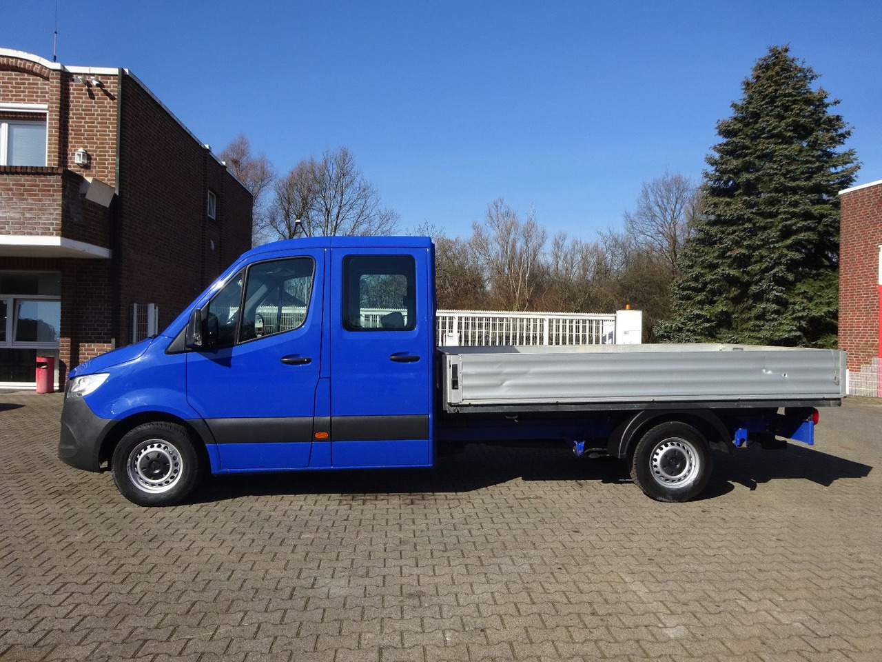 Mercedes-Benz Sprinter 314 CDI Pritsche Doppelkabiene 4x2 - Varebil med plan, Varebil med dobbelt førerhus: bilde 2 Mercedes-Benz Sprinter 314 CDI Pritsche Doppelkabiene 4x2 - Varebil med plan, Varebil med dobbelt førerhus: bilde 2