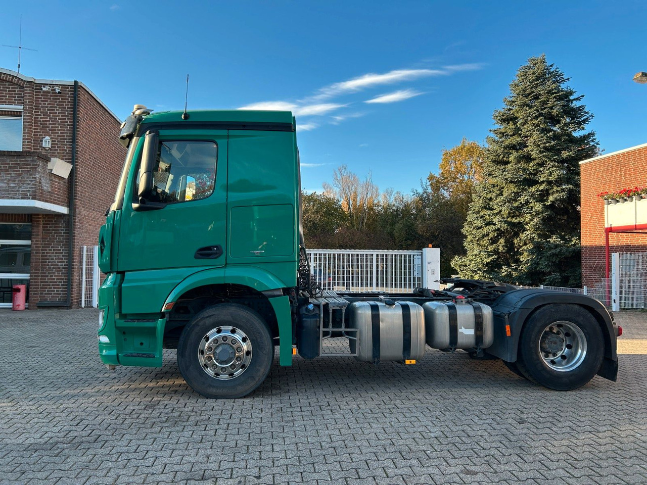 Mercedes-Benz 1845 Arocs SZM 4x4 HAD - Trekkvogn: bilde 2 Mercedes-Benz 1845 Arocs SZM 4x4 HAD - Trekkvogn: bilde 2