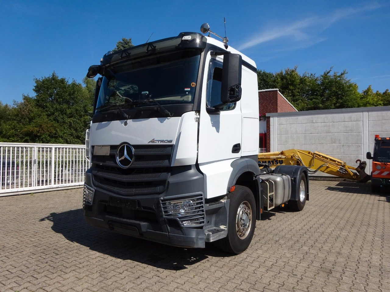 Mercedes-Benz 1846 Actros SZM HAD ALLRAD - Trekkvogn: bilde 1 Mercedes-Benz 1846 Actros SZM HAD ALLRAD - Trekkvogn: bilde 1