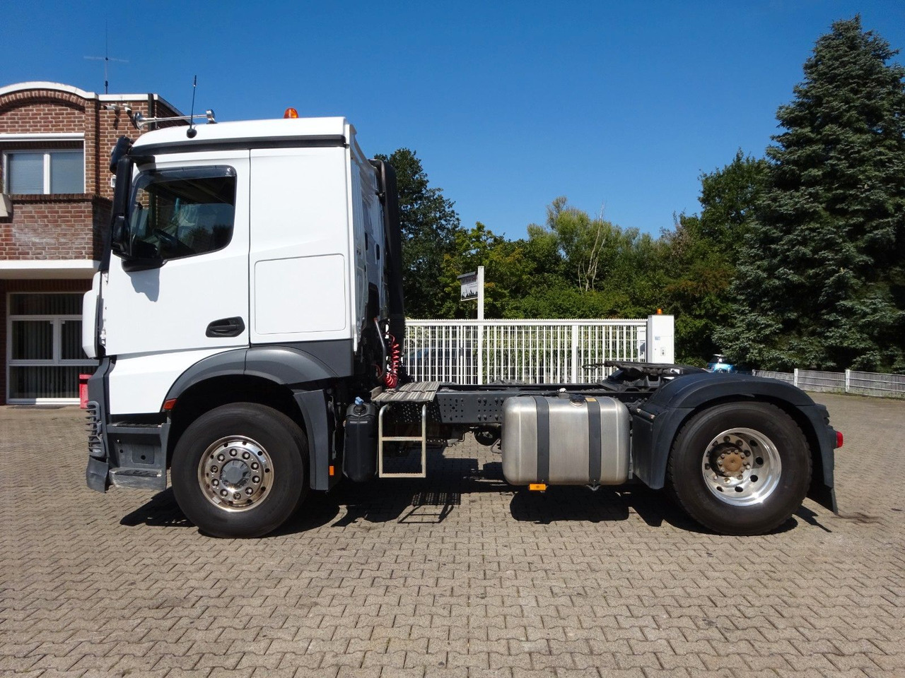 Mercedes-Benz 1846 Actros SZM HAD ALLRAD - Trekkvogn: bilde 3 Mercedes-Benz 1846 Actros SZM HAD ALLRAD - Trekkvogn: bilde 3