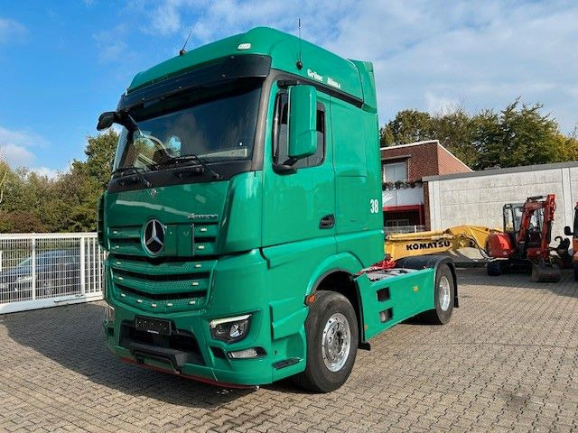 Mercedes-Benz 1851 Actros SZM mit Kipper-Pumpe 4x2 - Trekkvogn: bilde 2 Mercedes-Benz 1851 Actros SZM mit Kipper-Pumpe 4x2 - Trekkvogn: bilde 2