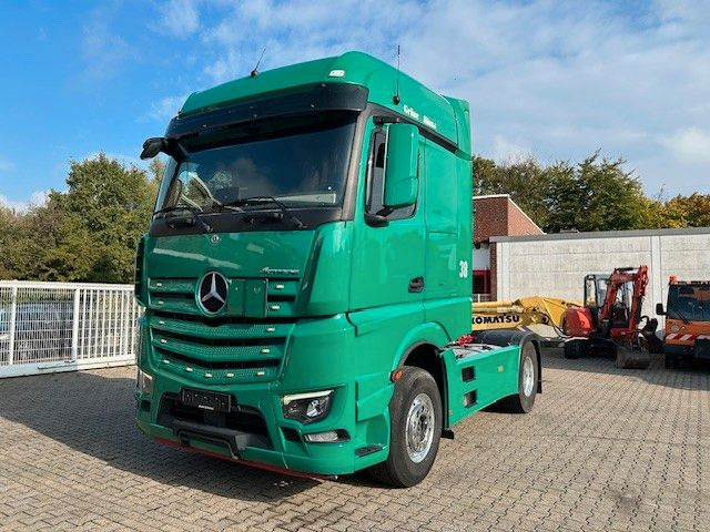 Mercedes-Benz 1851 Actros SZM mit Kipper-Pumpe 4x2 - Trekkvogn: bilde 1 Mercedes-Benz 1851 Actros SZM mit Kipper-Pumpe 4x2 - Trekkvogn: bilde 1