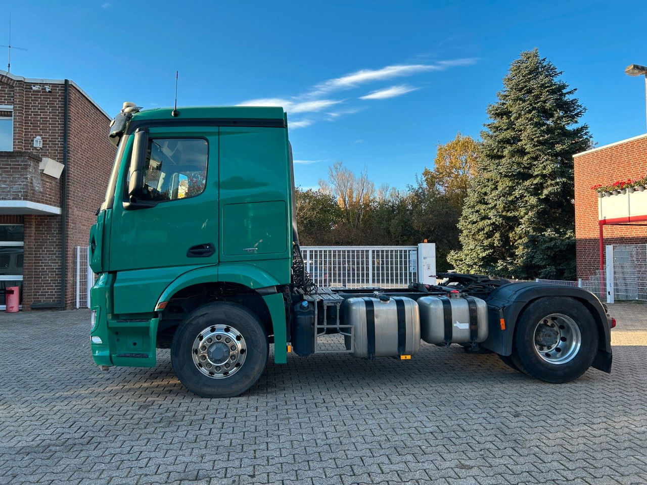 Mercedes-Benz Arocs 1845 SZM 4x4 HAD - Trekkvogn: bilde 3 Mercedes-Benz Arocs 1845 SZM 4x4 HAD - Trekkvogn: bilde 3