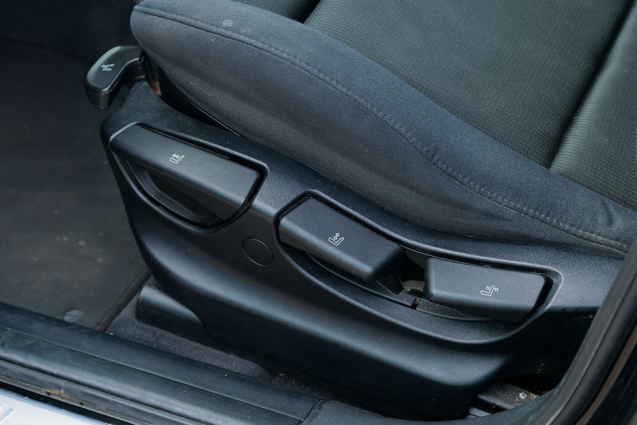 SUV BMW X3 2.0 Diesel 4x4 **RHD** *3 100 €: bilde 21 SUV BMW X3 2.0 Diesel 4x4 **RHD** *3 100 €: bilde 21