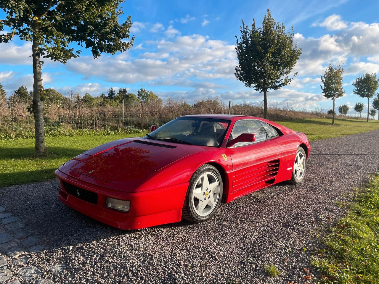Ferrari 348 TB - Coupé: bilde 1 Ferrari 348 TB - Coupé: bilde 1