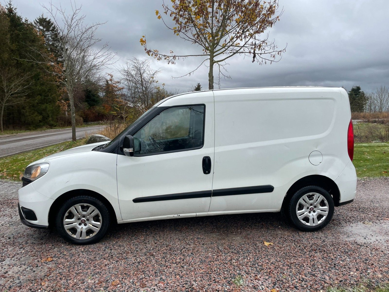 Fiat Doblo Doblò Basis Kasten 1.3 diesel - Stasjonsvogn: bilde 2 Fiat Doblo Doblò Basis Kasten 1.3 diesel - Stasjonsvogn: bilde 2