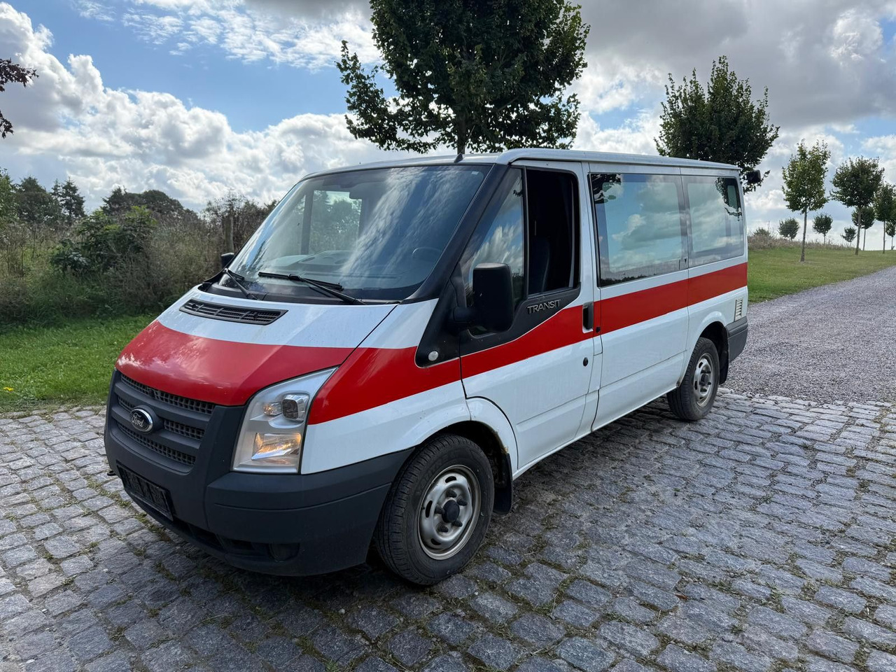 Ford Transit Kombi FT 300 K - Persontransport: bilde 2 Ford Transit Kombi FT 300 K - Persontransport: bilde 2