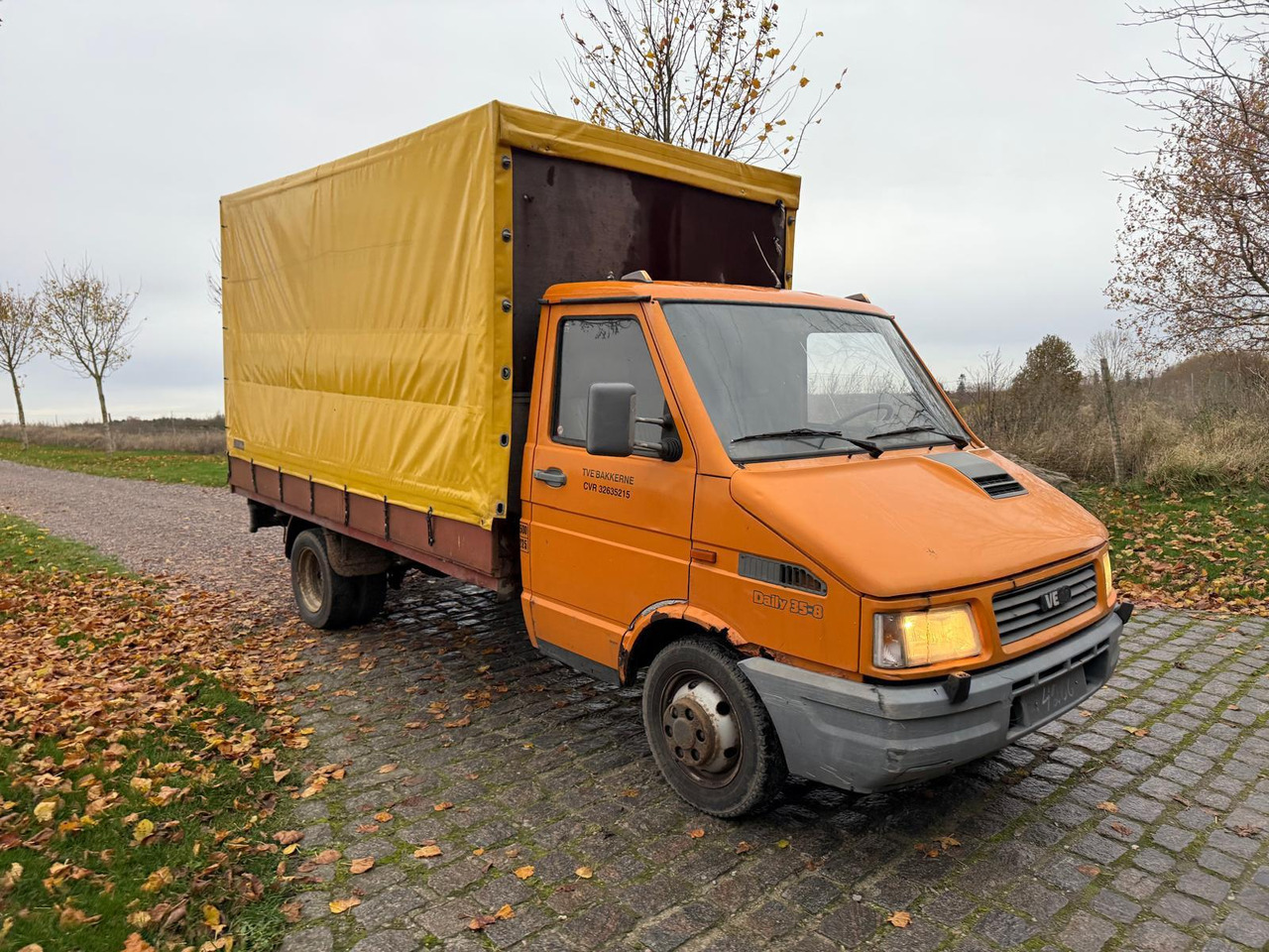 Iveco 35-8 pritche +plane *nur 1 450 € - Varebil med kapell: bilde 2 Iveco 35-8 pritche +plane *nur 1 450 € - Varebil med kapell: bilde 2