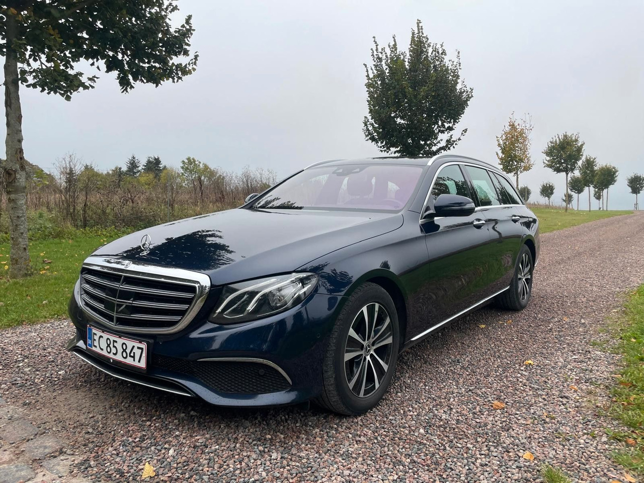 Mercedes-Benz E 220 T-Modell E 220 d *4Matic* - Stasjonsvogn: bilde 1 Mercedes-Benz E 220 T-Modell E 220 d *4Matic* - Stasjonsvogn: bilde 1