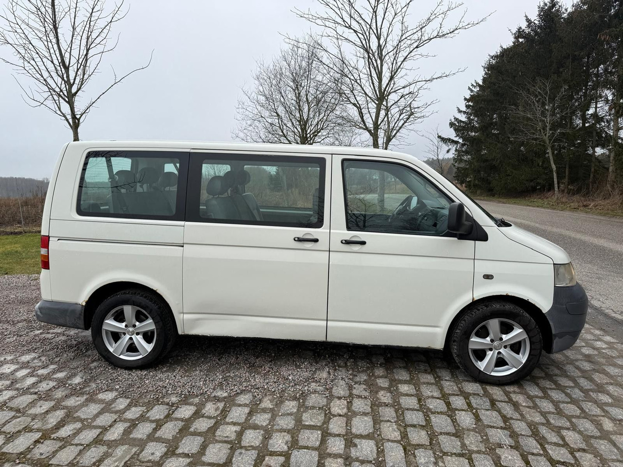 Volkswagen T5 Transporter 1.9 TDI *9 Sitze * 3900 € - Persontransport: bilde 5 Volkswagen T5 Transporter 1.9 TDI *9 Sitze * 3900 € - Persontransport: bilde 5