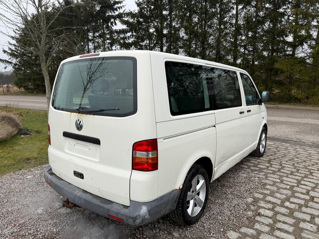 Volkswagen T5 Transporter 1.9 TDI *9 Sitze *RESERVED RO - Persontransport: bilde 4 Volkswagen T5 Transporter 1.9 TDI *9 Sitze *RESERVED RO - Persontransport: bilde 4