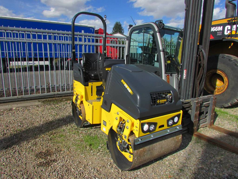 Bomag BW 90 AD-5 Walze / 22.000 EUR - Vals: bilde 2 Bomag BW 90 AD-5 Walze / 22.000 EUR - Vals: bilde 2