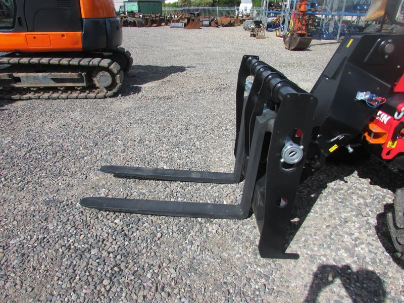 Faresin 6.26 Classic 52 (Zeppelin ZT6.26, JCB 525-60) - Teleskoplastere: bilde 3 Faresin 6.26 Classic 52 (Zeppelin ZT6.26, JCB 525-60) - Teleskoplastere: bilde 3