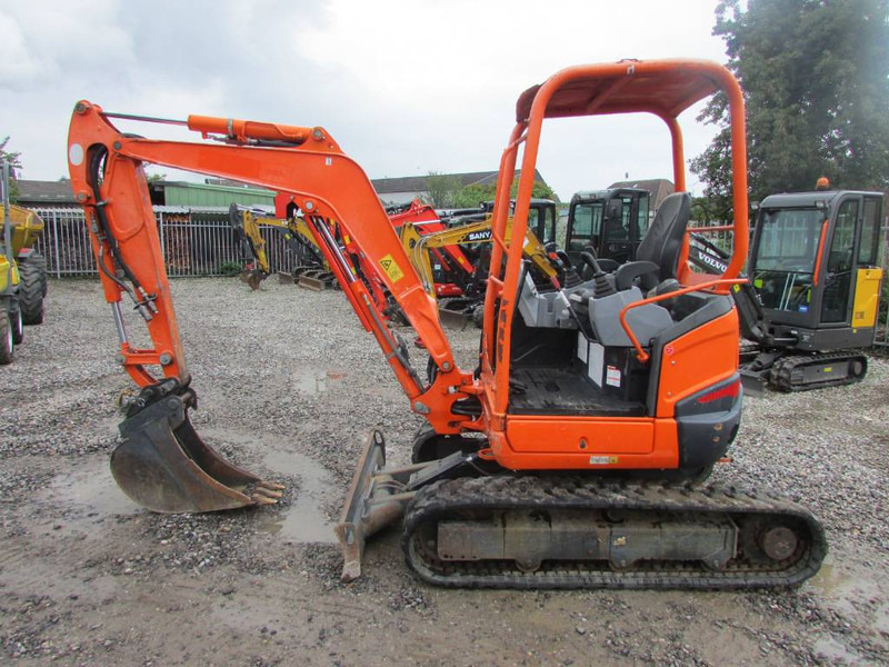 Kubota U 27-4 Canopy Minibagger 17.500 EUR - Minigraver: bilde 1 Kubota U 27-4 Canopy Minibagger 17.500 EUR - Minigraver: bilde 1