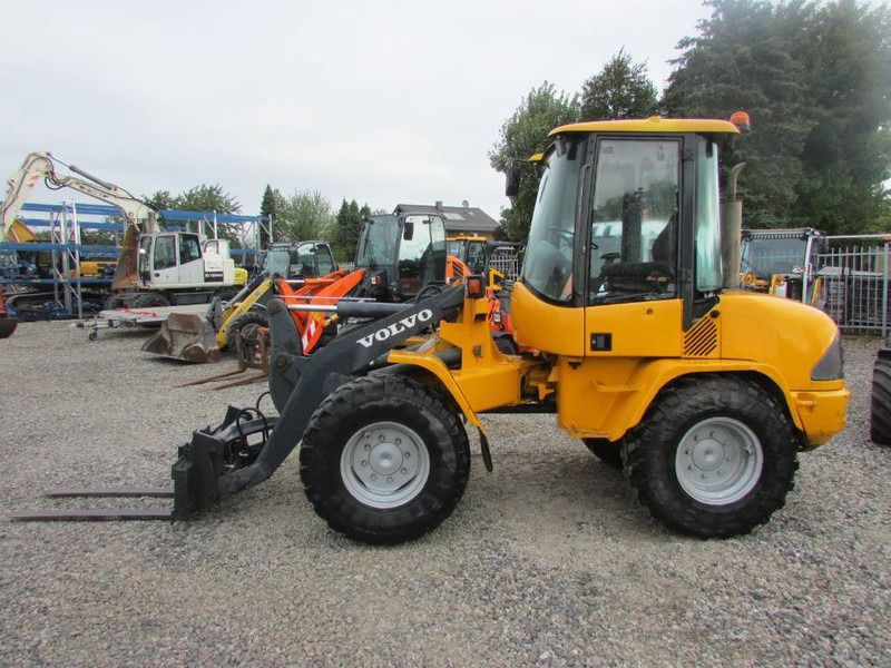 Volvo L 35 B-Z Radlader 16.000 EUR - Hjullaster: bilde 1 Volvo L 35 B-Z Radlader 16.000 EUR - Hjullaster: bilde 1