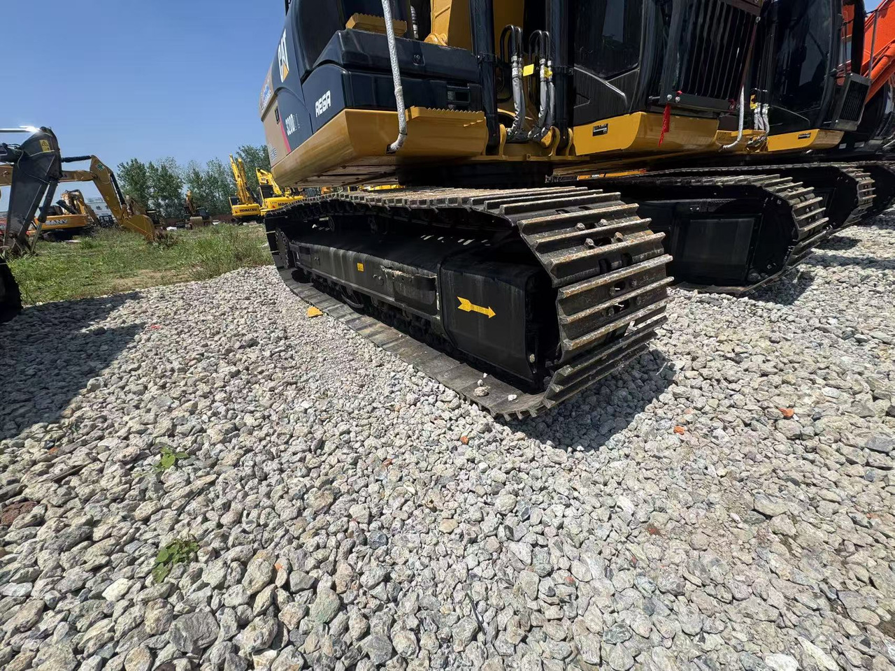 CATERPILLAR 320D2L - Beltegraver: bilde 3 CATERPILLAR 320D2L - Beltegraver: bilde 3