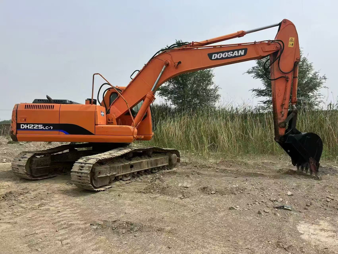 DOOSAN DH225LC-7 - Beltegraver: bilde 1 DOOSAN DH225LC-7 - Beltegraver: bilde 1