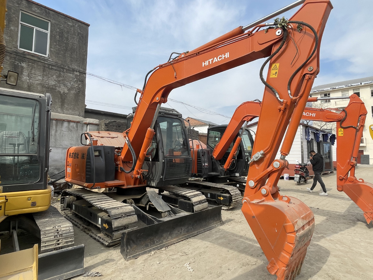 HITACHI ZX80 - Beltegraver: bilde 2 HITACHI ZX80 - Beltegraver: bilde 2