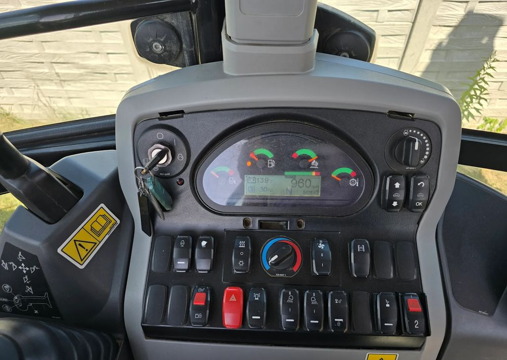 Caterpillar - Traktorgraver: bilde 4 Caterpillar - Traktorgraver: bilde 4