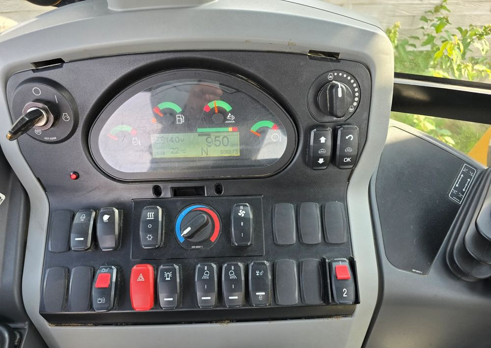 Caterpillar - Traktorgraver: bilde 4 Caterpillar - Traktorgraver: bilde 4