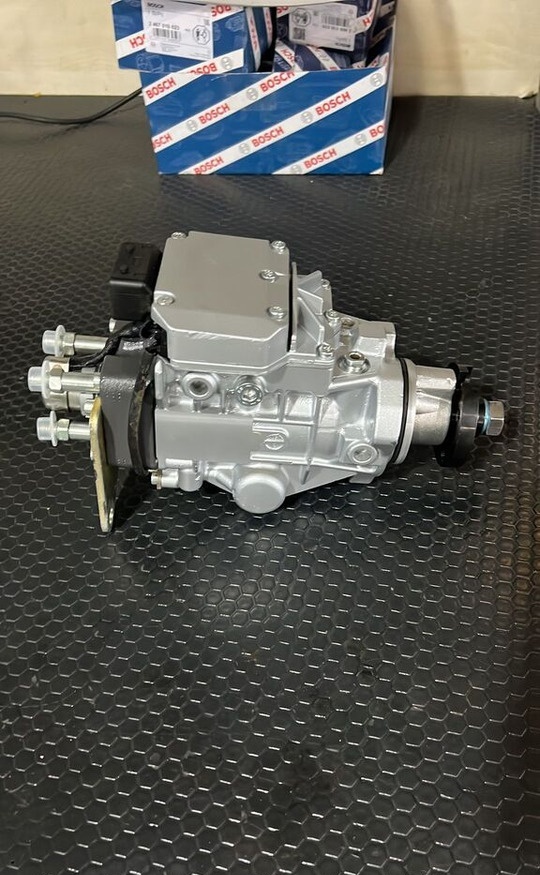 Bosch 2023 0470004015 Bosch Perkins - Drivstoffpumpe for Gravemaskin: bilde 2 Bosch 2023 0470004015 Bosch Perkins - Drivstoffpumpe for Gravemaskin: bilde 2