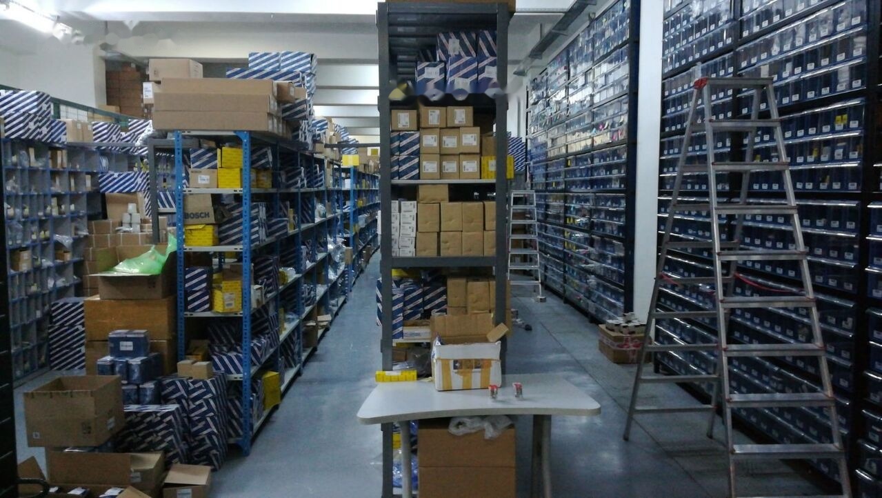 Cummins 2018 095000-6070 Komatsu CUMMINS-KOMATSU - Injector for Traktorgraver: bilde 2 Cummins 2018 095000-6070 Komatsu CUMMINS-KOMATSU - Injector for Traktorgraver: bilde 2