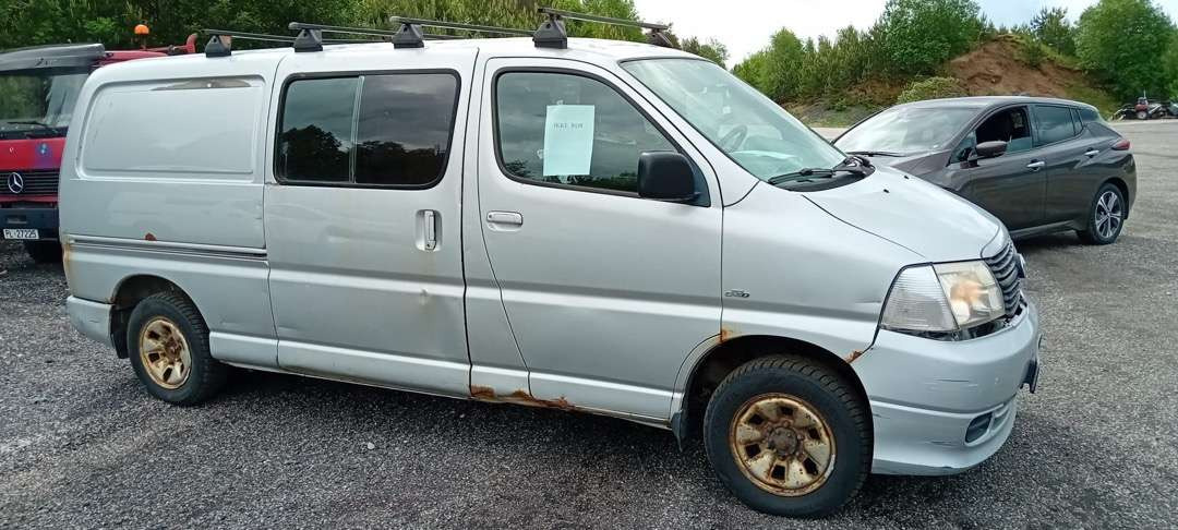 2008 Toyota Hiace 4WD og 2007 Toyota Hiace selges samlet - Personenbil: bilde 3 2008 Toyota Hiace 4WD og 2007 Toyota Hiace selges samlet - Personenbil: bilde 3