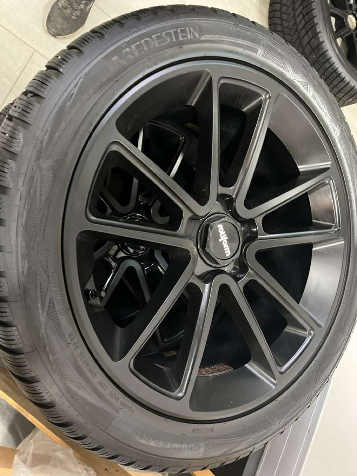 Eksklusive dekk og felger til Mercedes G-Class (G-Wagon) - Verktøy/ Utstyr: bilde 1 Eksklusive dekk og felger til Mercedes G-Class (G-Wagon) - Verktøy/ Utstyr: bilde 1