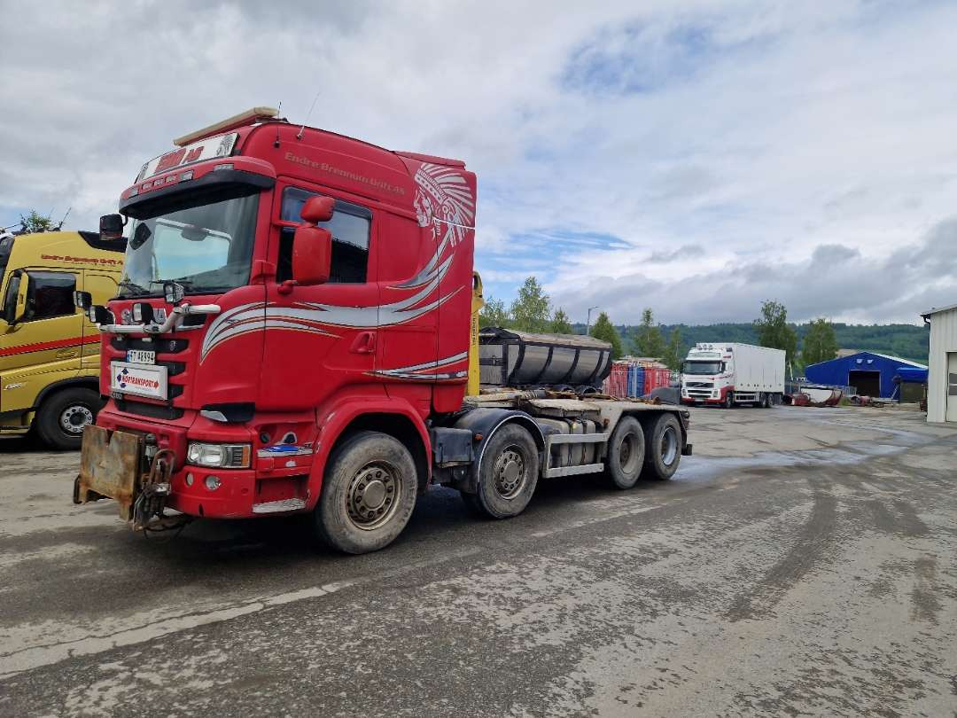 Scania R580 Brøytebil med sideplog og hydraulisk saltsystem - Krokbil: bilde 2 Scania R580 Brøytebil med sideplog og hydraulisk saltsystem - Krokbil: bilde 2