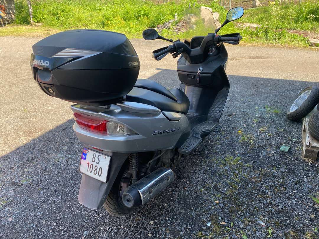 Suzuki Burgman UH 125//Lett MC - MC-henger: bilde 3 Suzuki Burgman UH 125//Lett MC - MC-henger: bilde 3