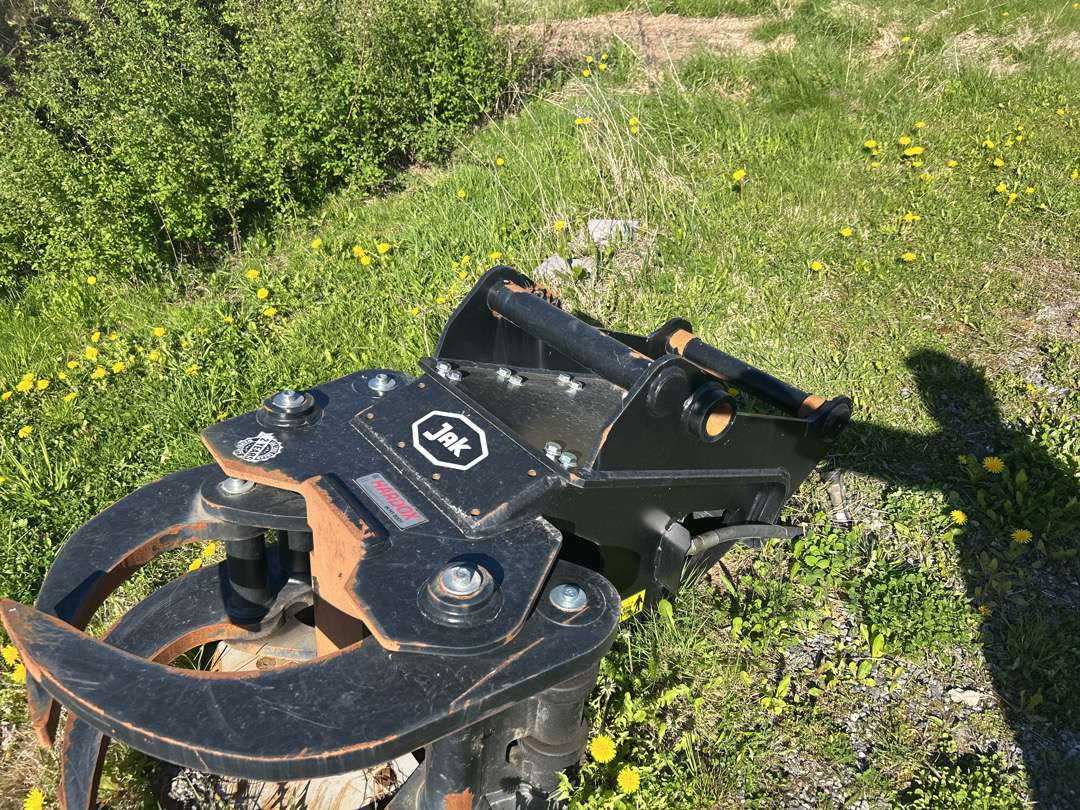 2023 JAK 300B Gravemaskin Tresaksklype m/ S70-feste - Utstyr for Bygg og anlegg: bilde 1 2023 JAK 300B Gravemaskin Tresaksklype m/ S70-feste - Utstyr for Bygg og anlegg: bilde 1