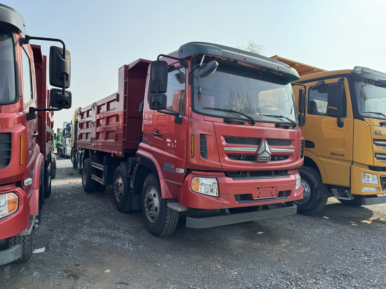 SINOTRUCK HOWO - Tippbil: bilde 2 SINOTRUCK HOWO - Tippbil: bilde 2