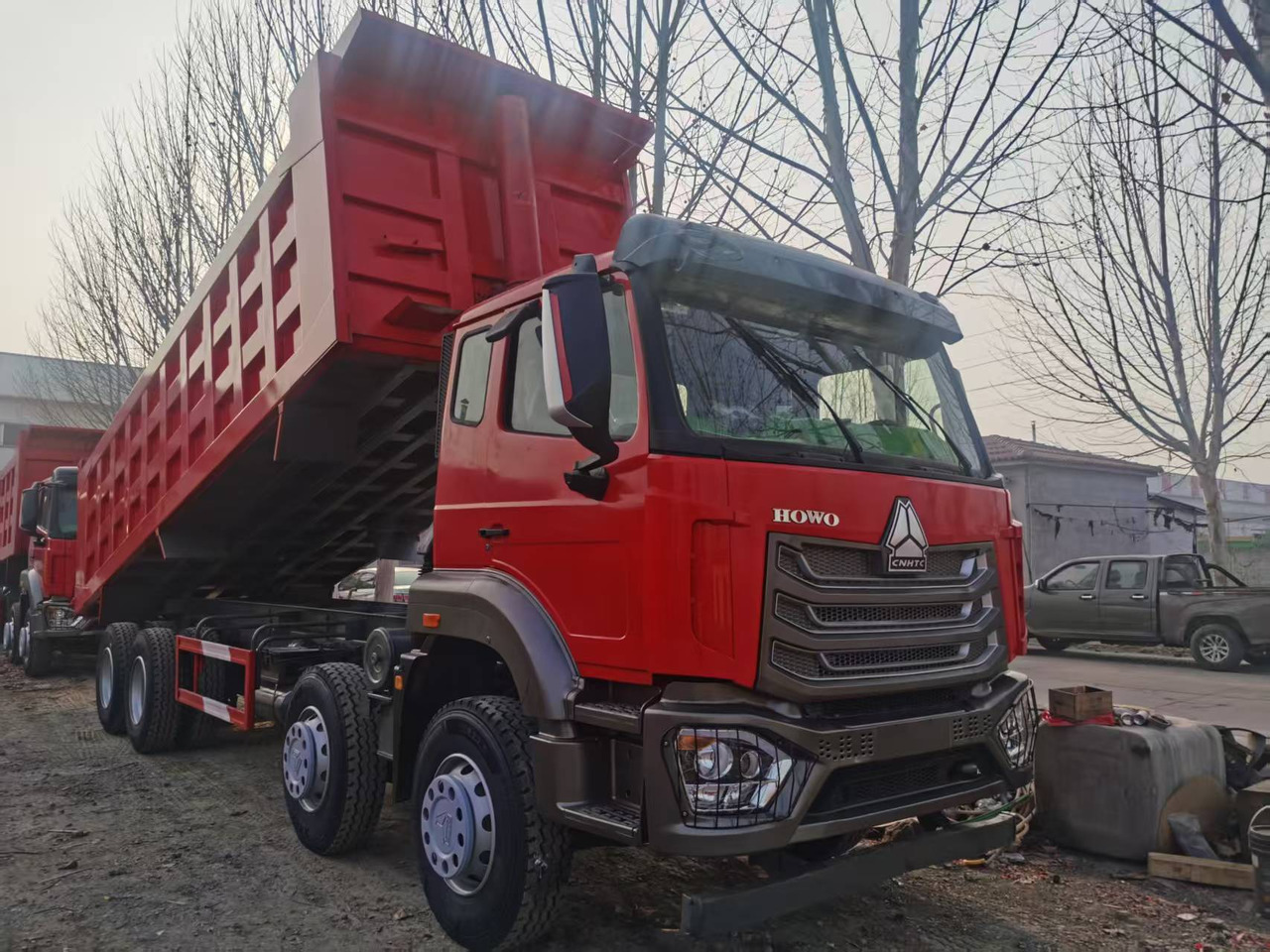 SINOTRUCK HOWO - Tippbil: bilde 1 SINOTRUCK HOWO - Tippbil: bilde 1