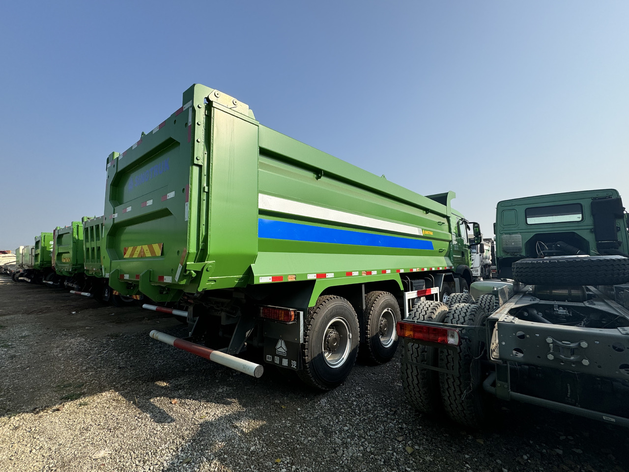 SINOTRUCK HOWO - Tippbil: bilde 3 SINOTRUCK HOWO - Tippbil: bilde 3