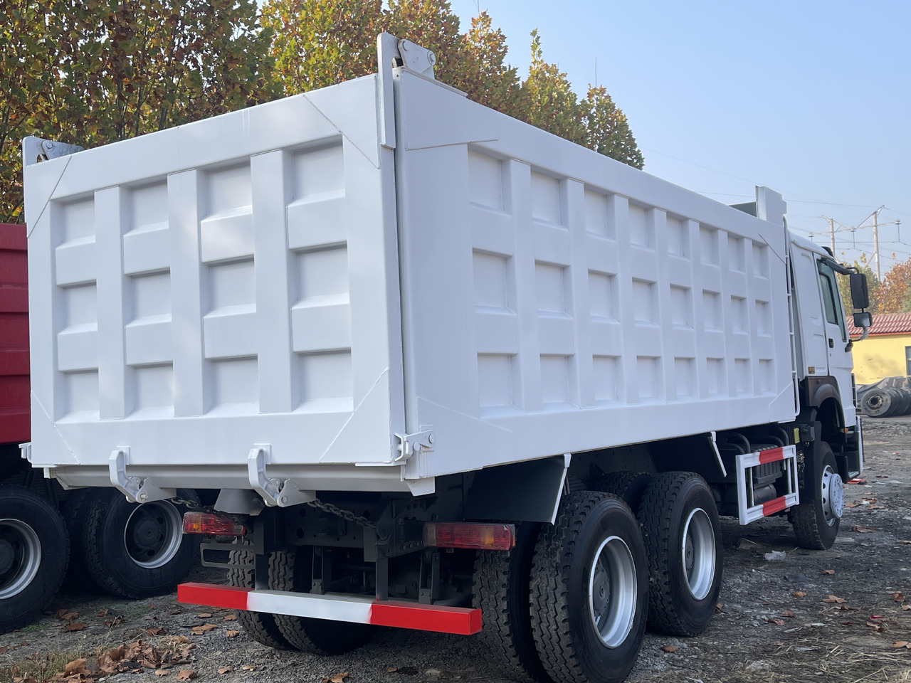 SINOTRUCK HOWO - Tippbil: bilde 4 SINOTRUCK HOWO - Tippbil: bilde 4