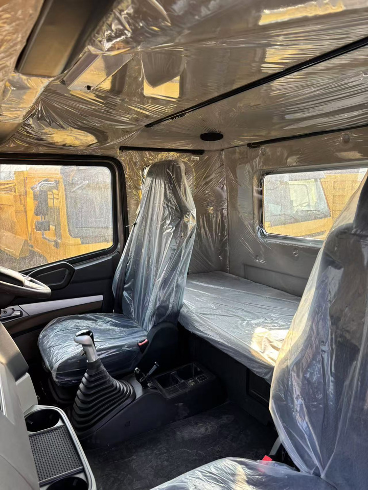 SINOTRUCK HOWO - Trekkvogn: bilde 3 SINOTRUCK HOWO - Trekkvogn: bilde 3