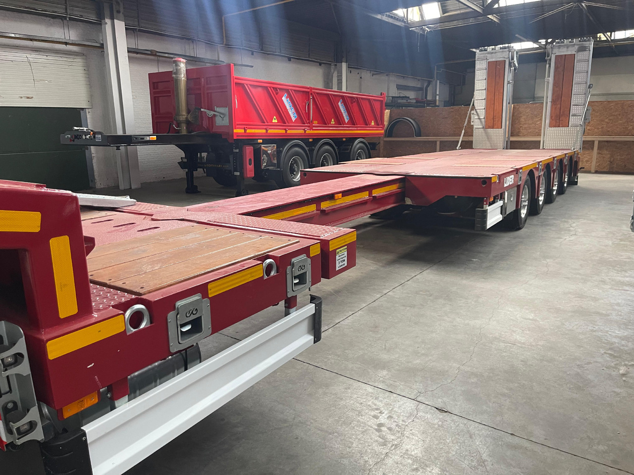 LIDER 4 assige semi-trailer - Lavloader semitrailer: bilde 2 LIDER 4 assige semi-trailer - Lavloader semitrailer: bilde 2