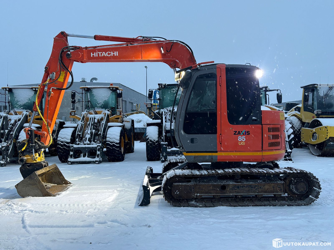 Hitachi Zaxis ZX85 with mono boom + Engcon. 2004. Tracked excavator, Tornio - Beltegraver: bilde 4 Hitachi Zaxis ZX85 with mono boom + Engcon. 2004. Tracked excavator, Tornio - Beltegraver: bilde 4