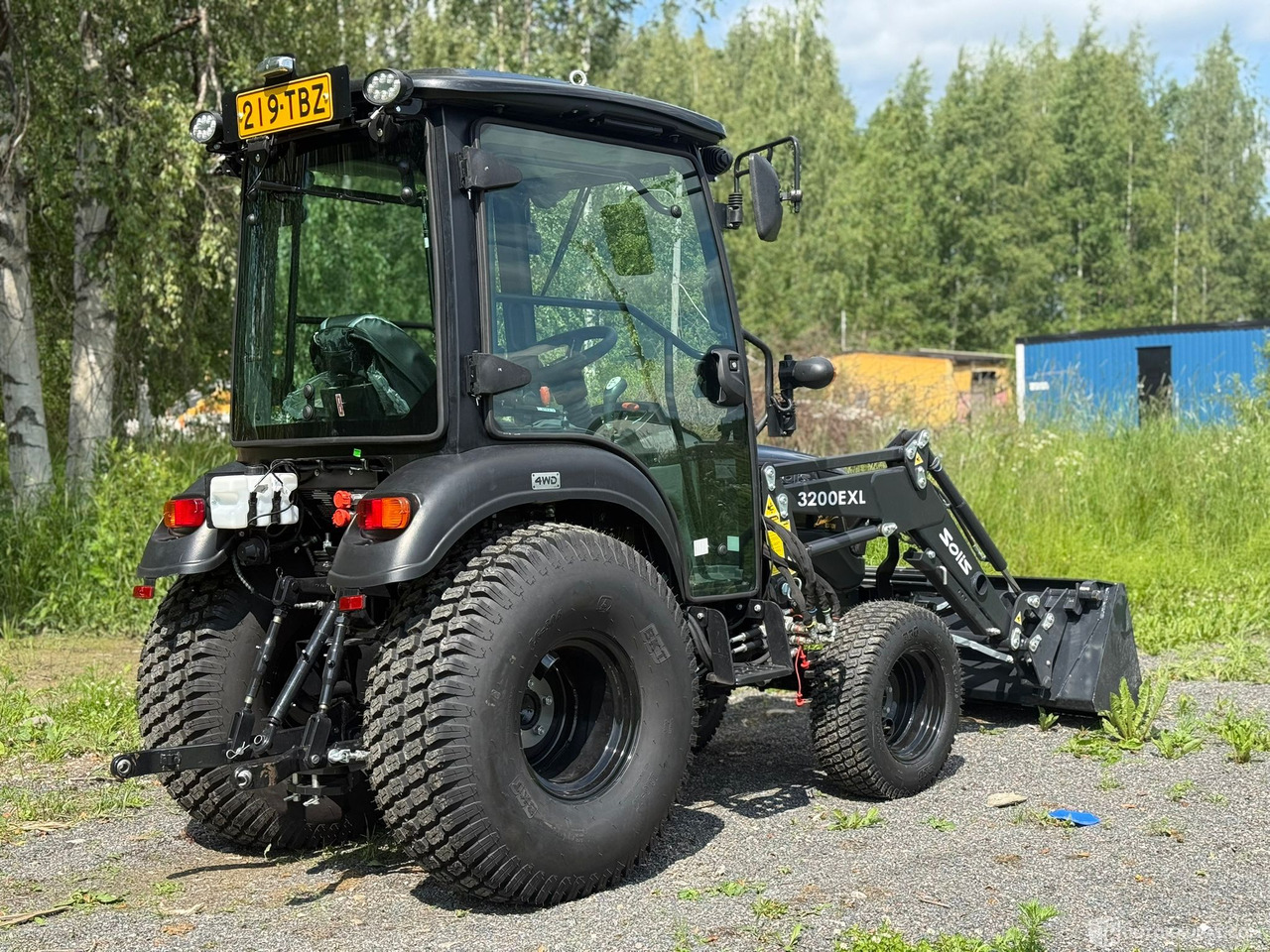 Solis 26 HST ohjaamolla ja etukuormaajalla, 2024, alvillinen, lähes ajamaton, Jyväskylä - Landbruksteknikk: bilde 4 Solis 26 HST ohjaamolla ja etukuormaajalla, 2024, alvillinen, lähes ajamaton, Jyväskylä - Landbruksteknikk: bilde 4