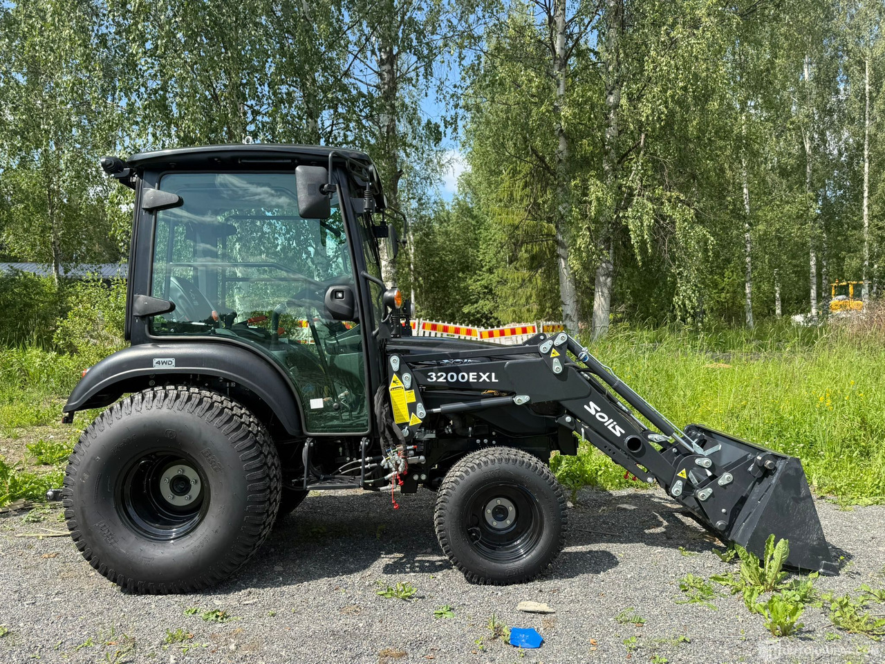 Solis 26 HST ohjaamolla ja etukuormaajalla, 2024, alvillinen, lähes ajamaton, Jyväskylä - Landbruksteknikk: bilde 5 Solis 26 HST ohjaamolla ja etukuormaajalla, 2024, alvillinen, lähes ajamaton, Jyväskylä - Landbruksteknikk: bilde 5