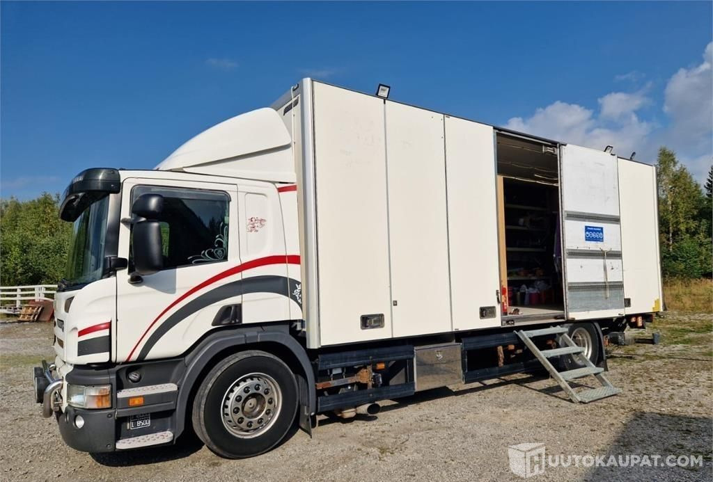 Scania P 230 Huoltokuorma-auto ruokailutilalla, 2008, Siilinjärvi - Skapbil: bilde 1 Scania P 230 Huoltokuorma-auto ruokailutilalla, 2008, Siilinjärvi - Skapbil: bilde 1